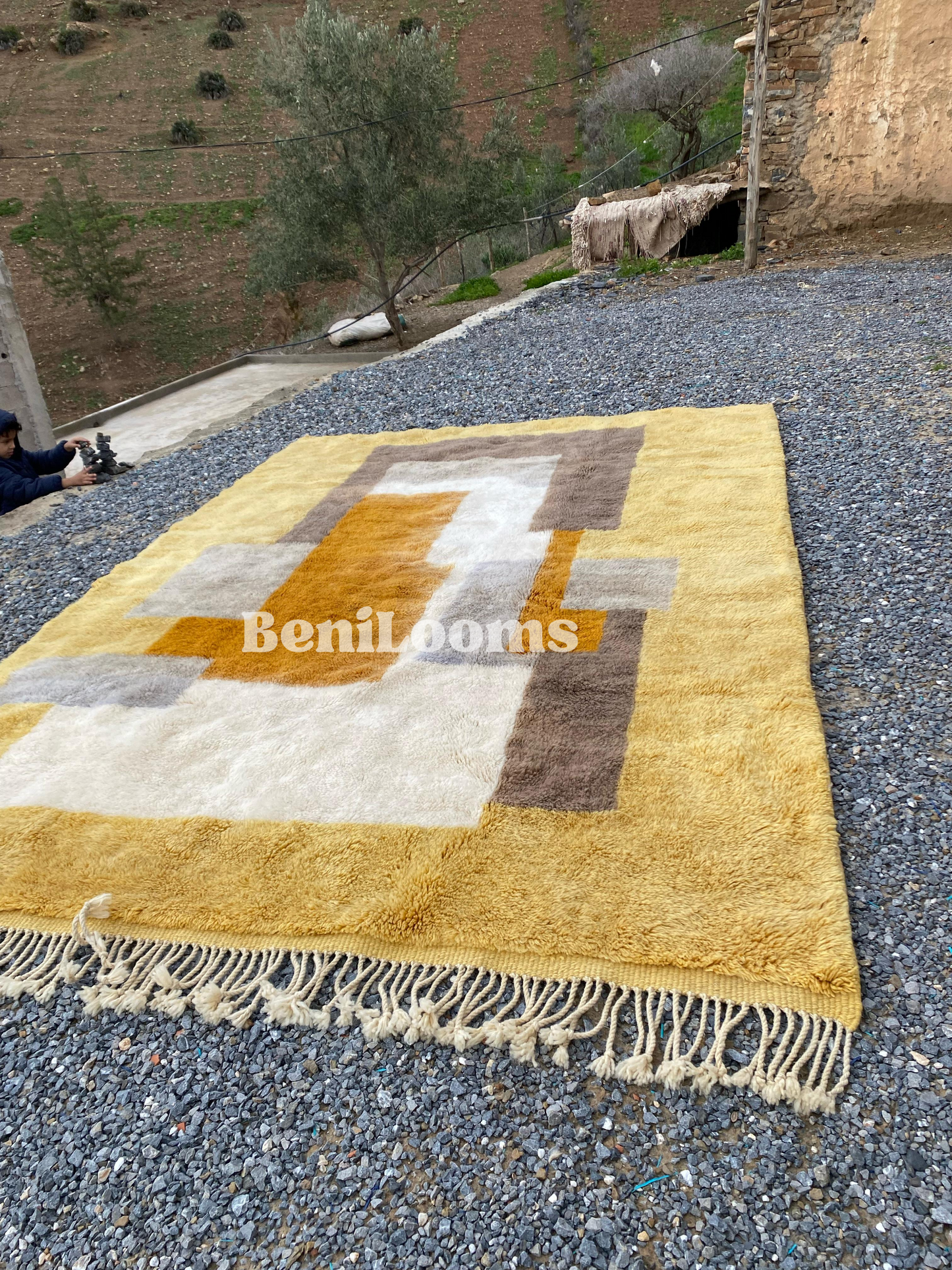 Large Mrirt Rug 216 x 315 cm ( Ready To Ship )